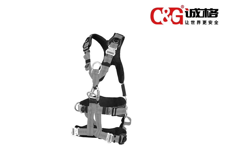 高處作業(yè)安全帶致命錯誤掛法